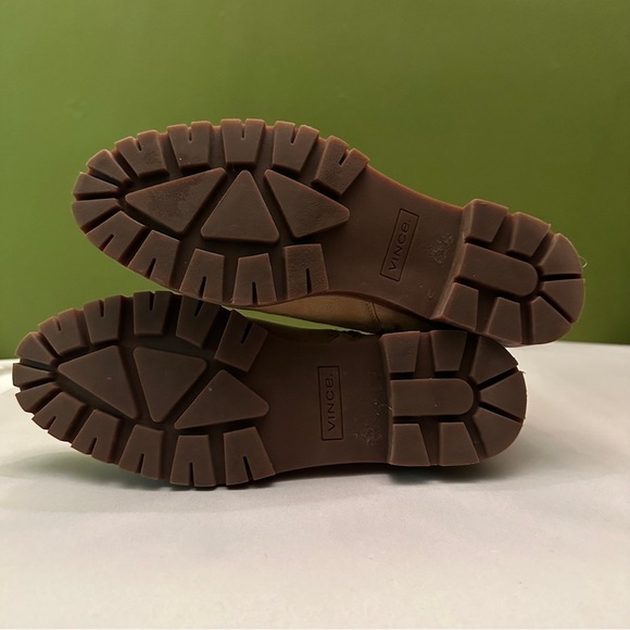 Vince Jacee Weatherproof Suede Ankle Bootie Boot In Sand Light Tan Size 8 - Picture 3 of 5